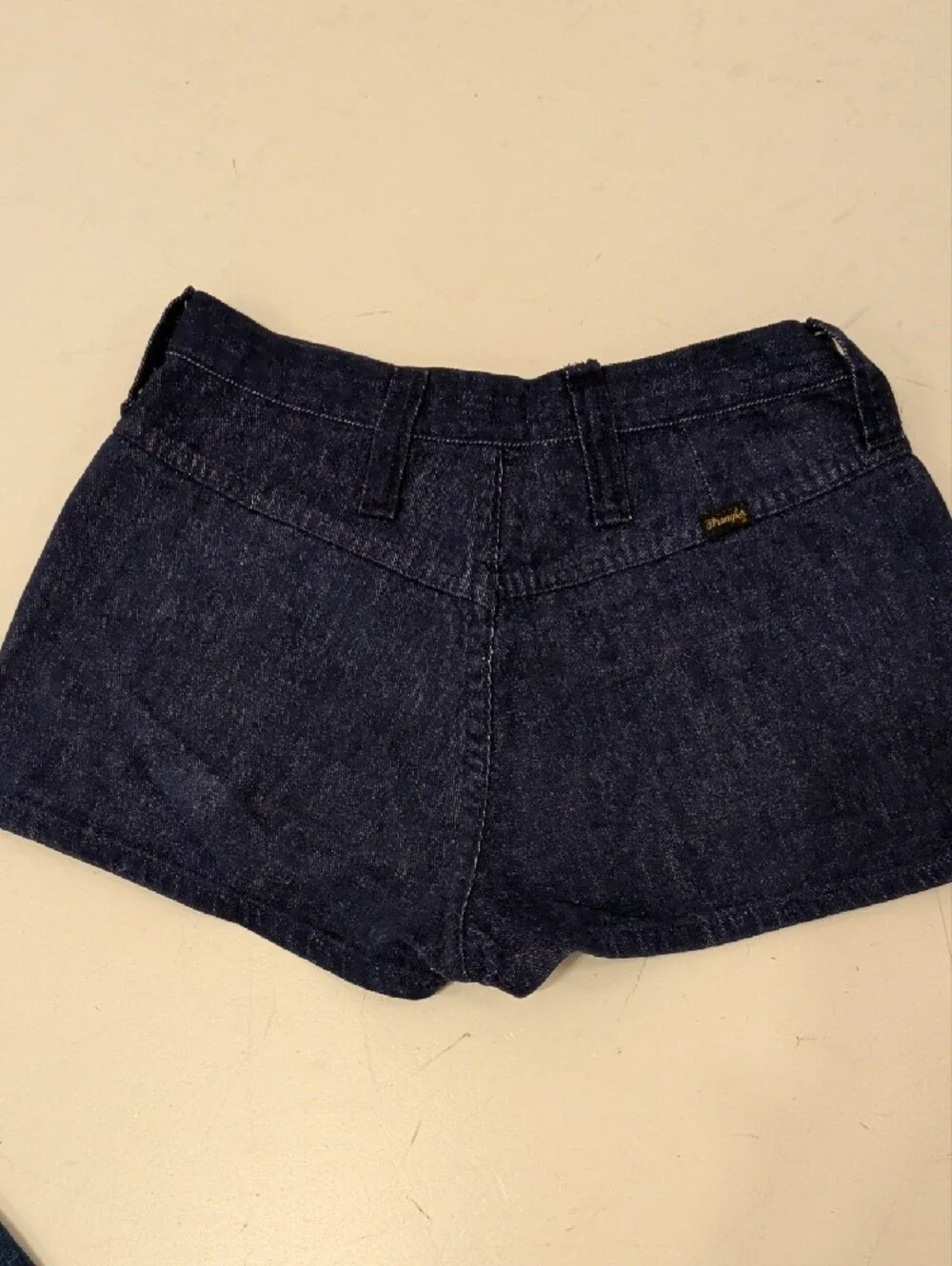 Vintage Wrangler Dark Blue Denim Patch Pocket Denim Jean Short Shorts USA Made